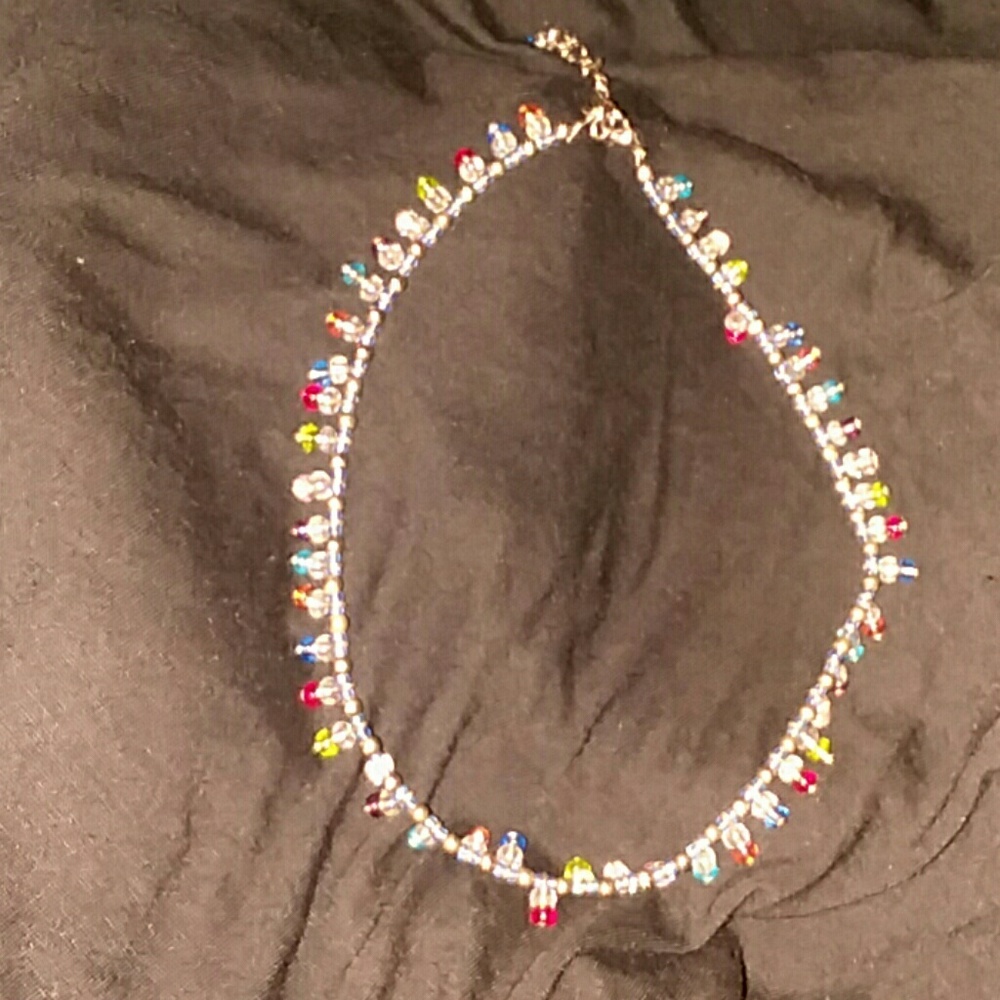 NWOT beaded neckless multi colored